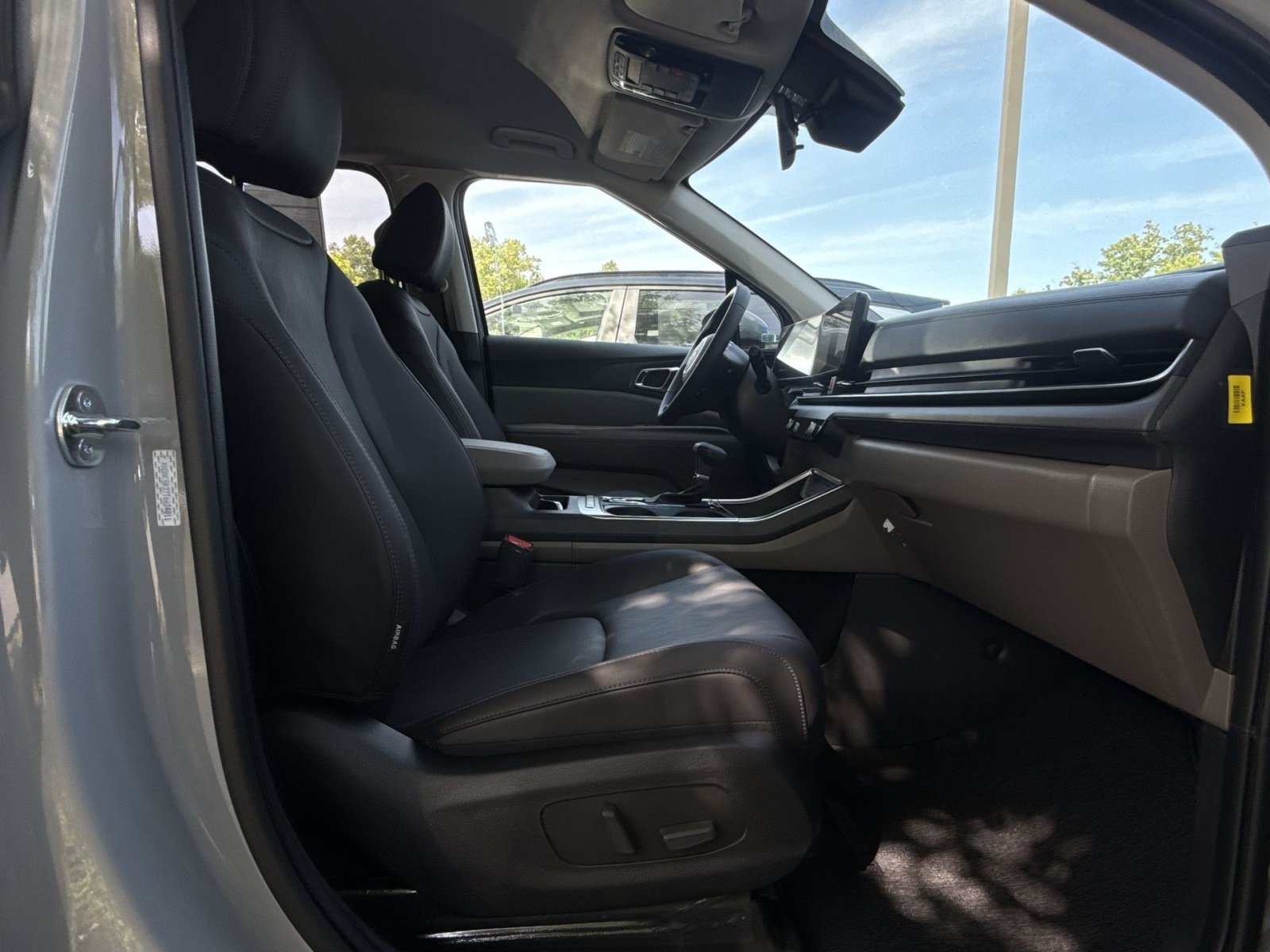 New 2026 Kia Carnival EX FWD image 59