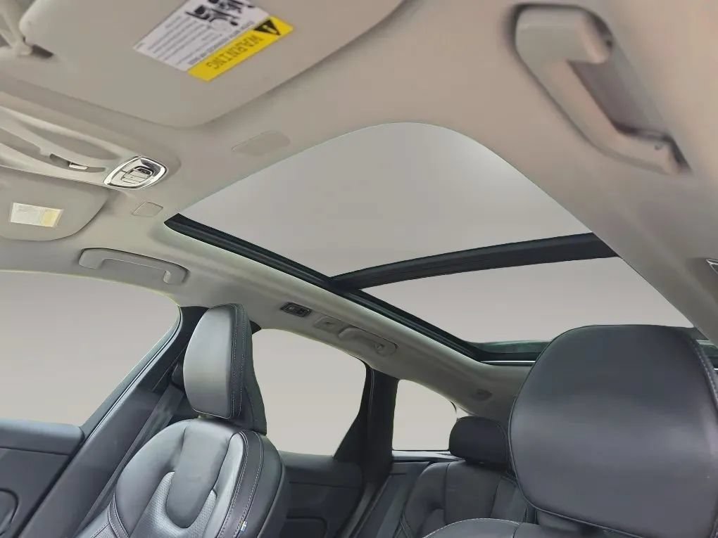 Used 2021 Volvo XC60 T5 Inscription w/ Advanced Package FWD image 17