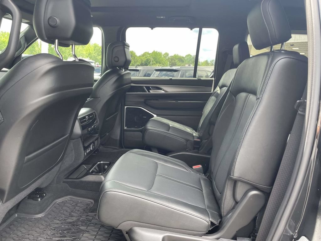 New 2026 Jeep Grand Wagoneer Limited AWD/4WD image 20
