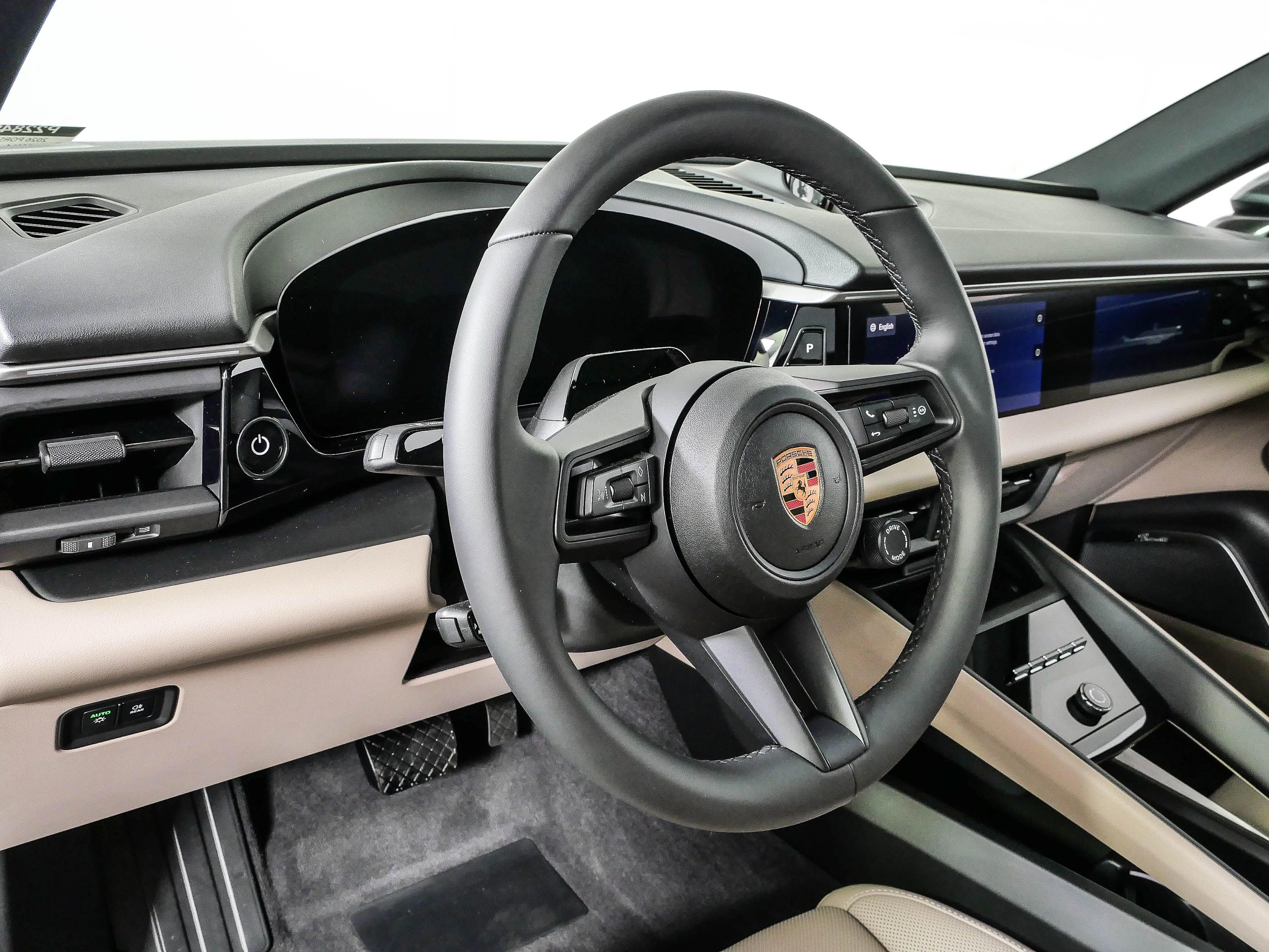 New 2026 Porsche Macan 4 Electric AWD/4WD image 4