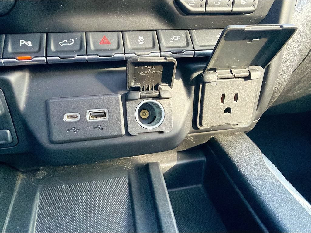 Used 2020 GMC Sierra 3500 Denali w/ Denali Ultimate Package AWD/4WD image 33