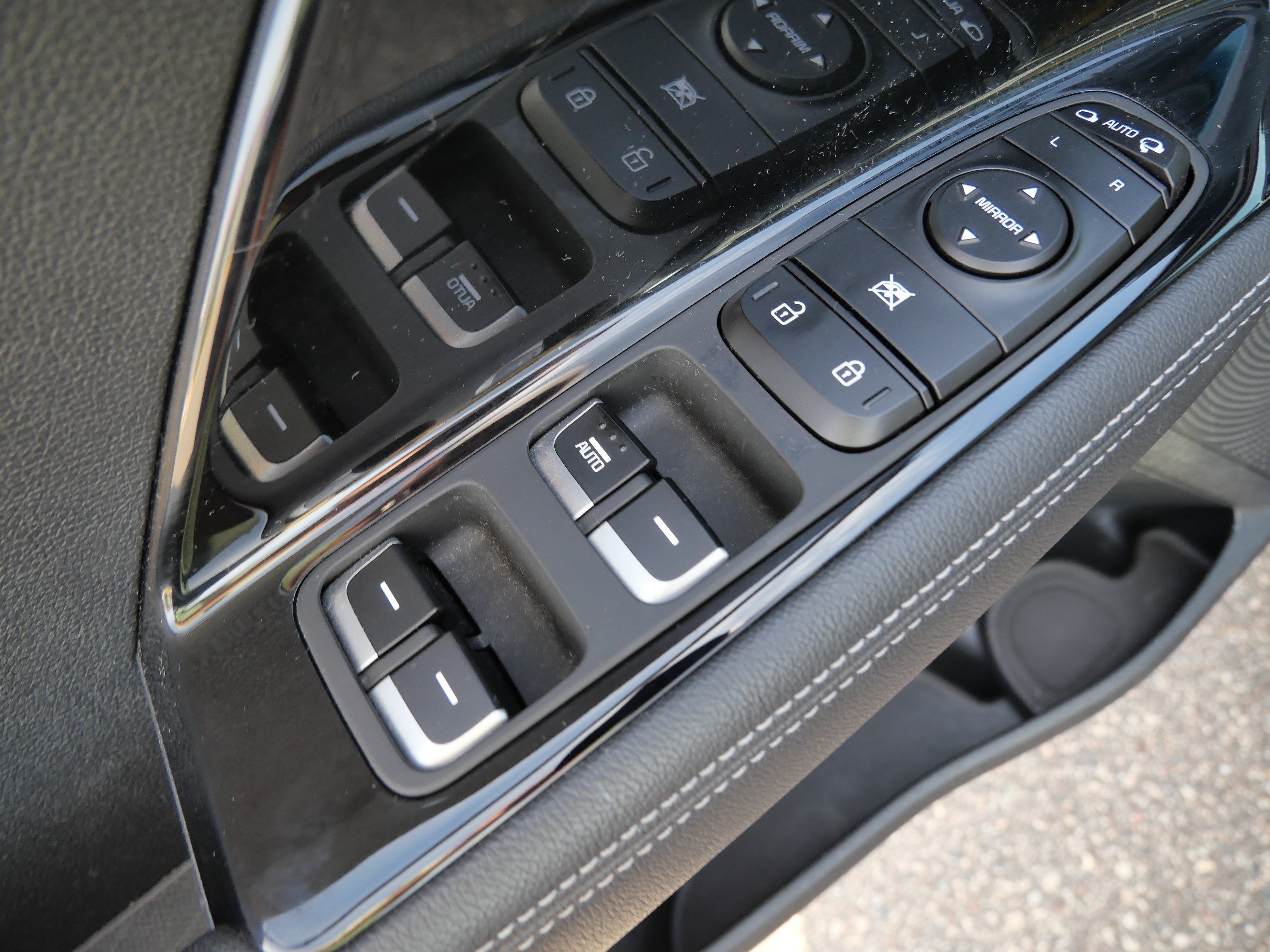 Used 2022 Kia Niro Touring Special Edition FWD image 19