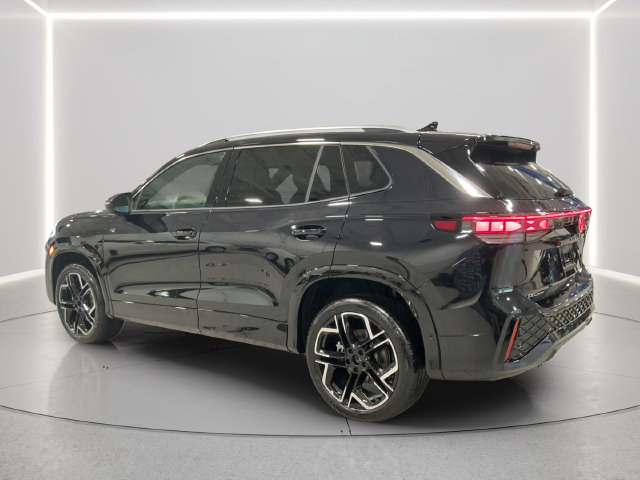 New 2026 Volkswagen Tiguan SEL R-Line AWD/4WD image 3