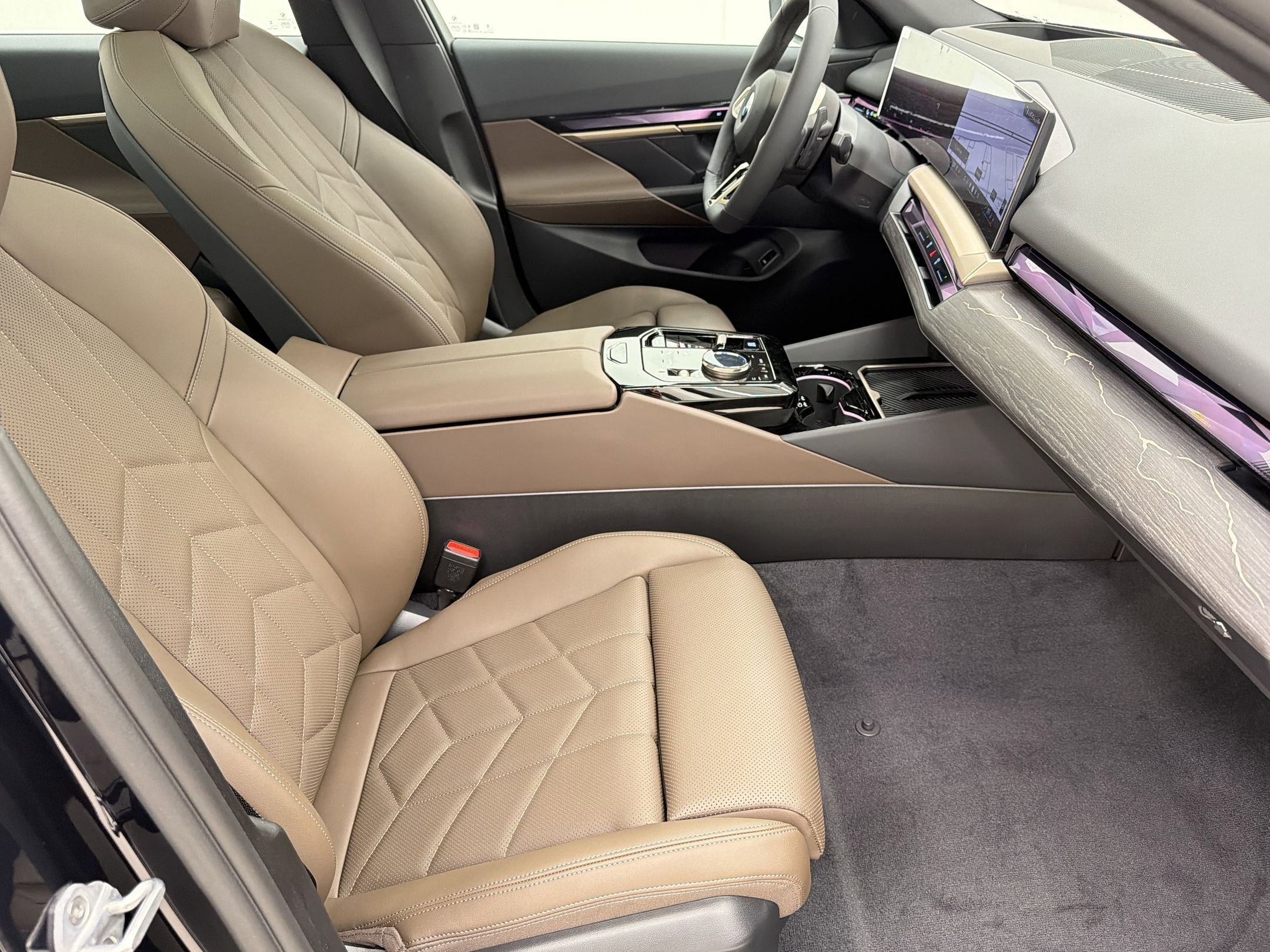New 2027 BMW 530i xDrive AWD/4WD image 25
