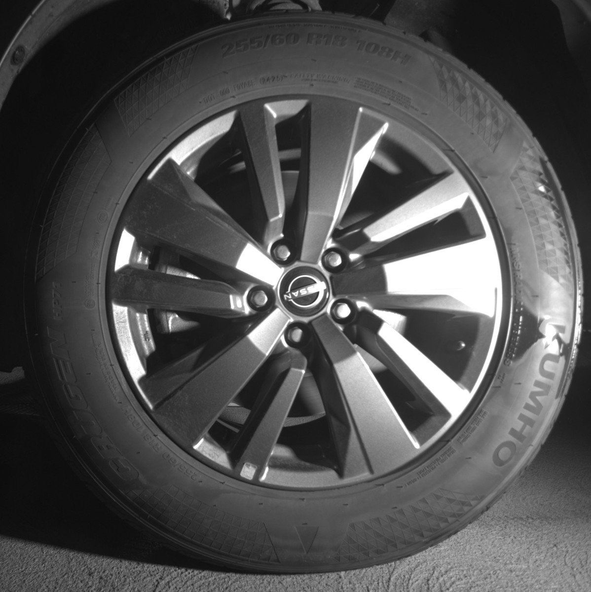 Used 2025 Nissan Pathfinder SV image 12