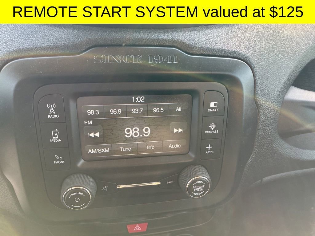 Used 2016 Jeep Renegade Latitude image 4