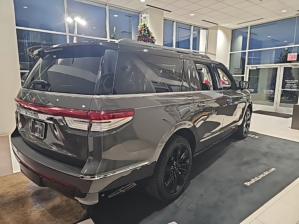 New 2024 Lincoln Navigator L Black Label image 6