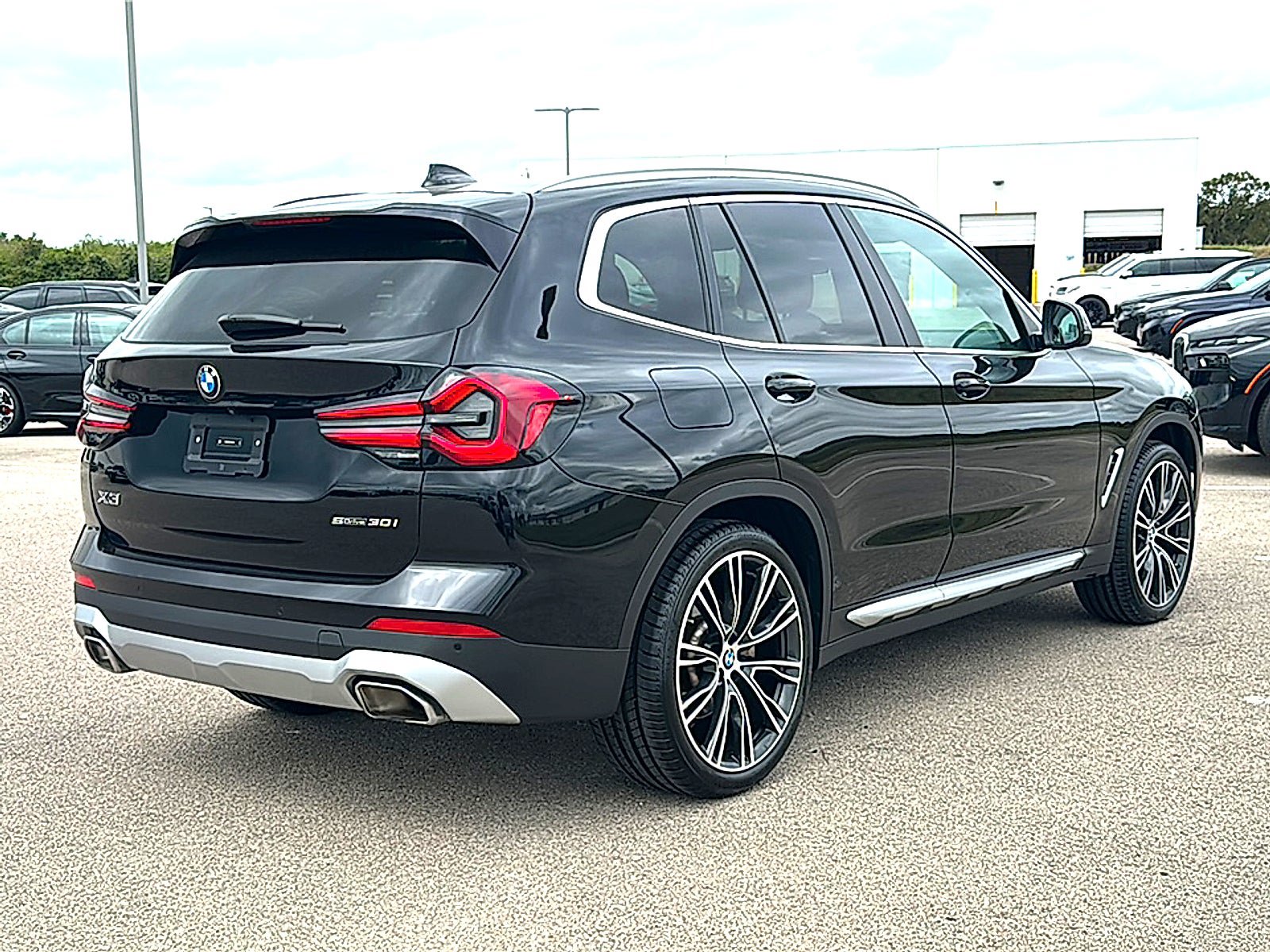 Used 2024 BMW X3 sDrive30i w/ Premium Package RWD image 8