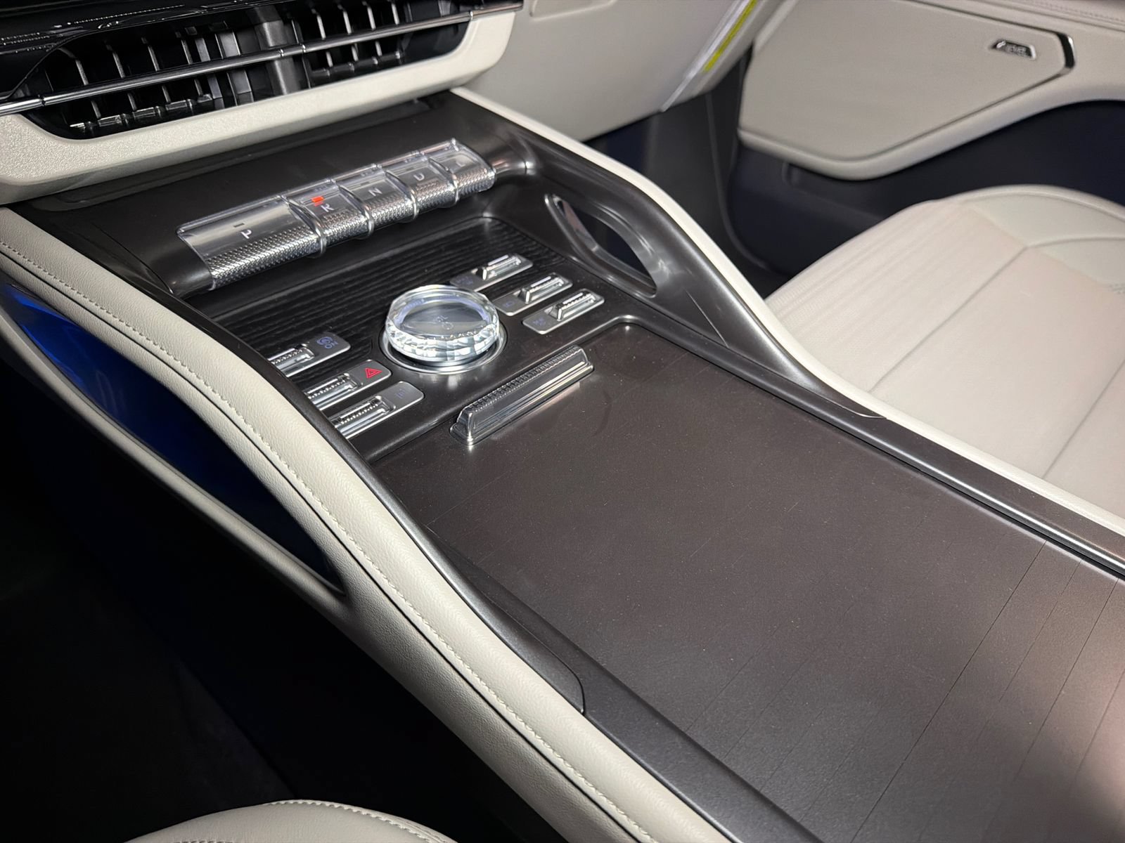 New 2026 Lincoln Nautilus Reserve w/ Jet Appearance Package AWD/4WD image 26