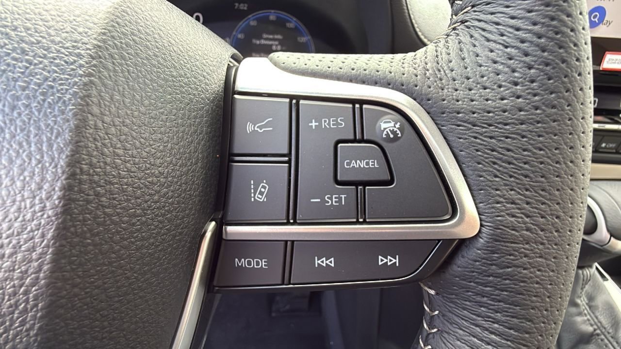 New 2025 Toyota Sienna Limited image 26
