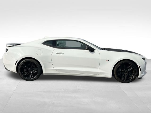 Used 2017 Chevrolet Camaro SS image 8