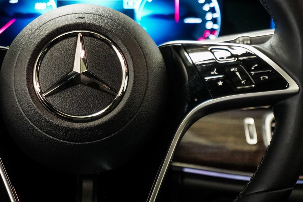 Used 2025 Mercedes-Benz GLE 450e 4MATIC image 15