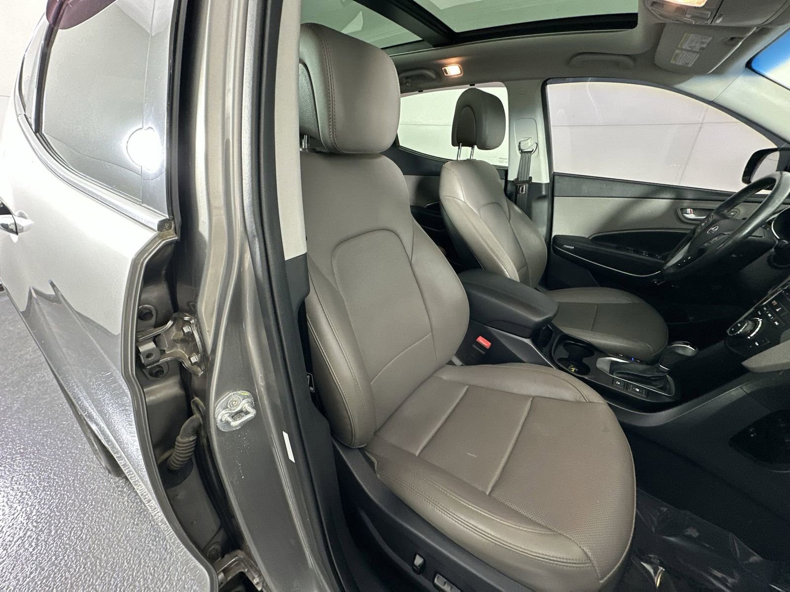 Used 2017 Hyundai Santa Fe Sport FWD image 27