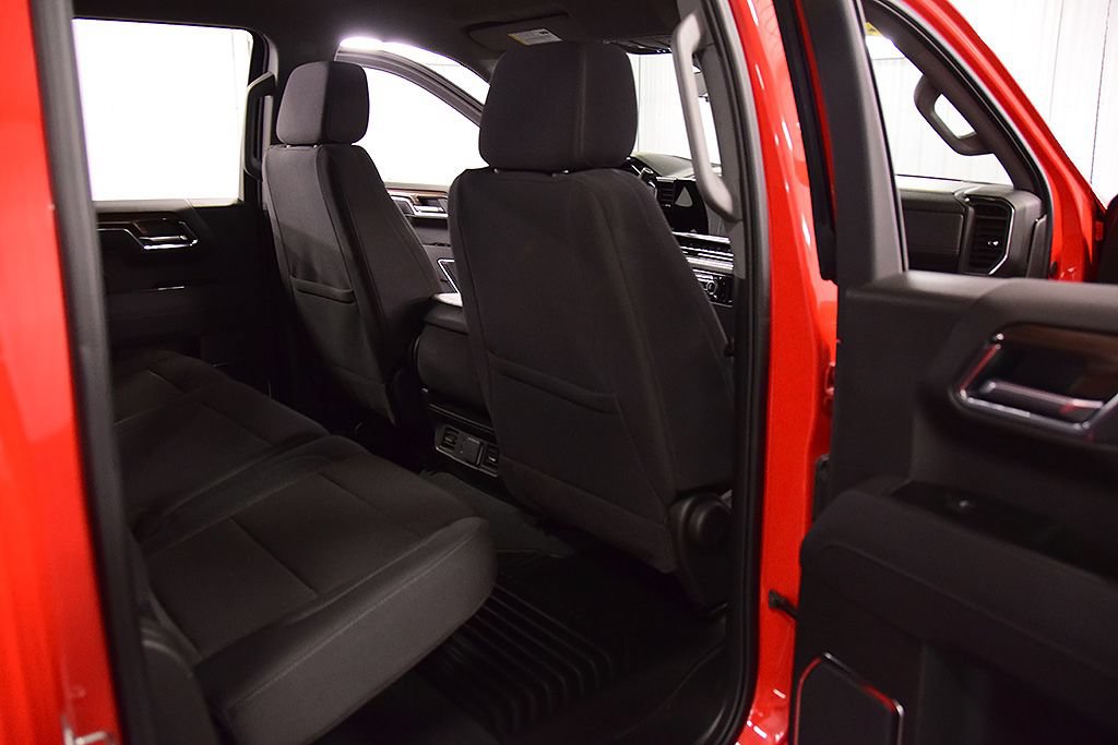 Used 2025 Chevrolet Silverado 1500 LT AWD/4WD image 30