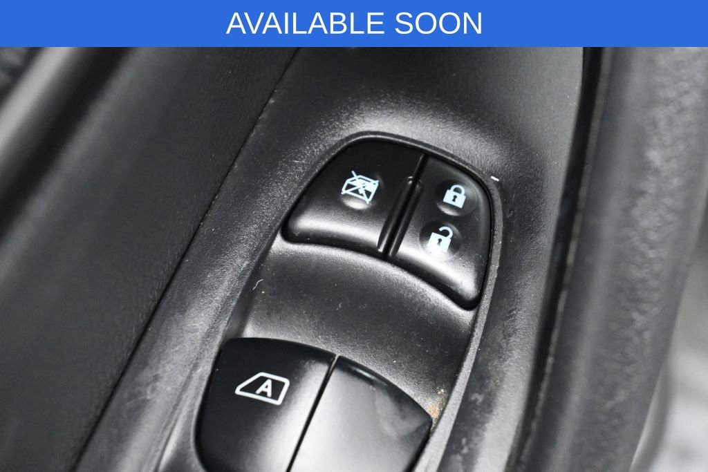 Used 2019 Nissan Rogue SV w/ Premium Package AWD/4WD image 5