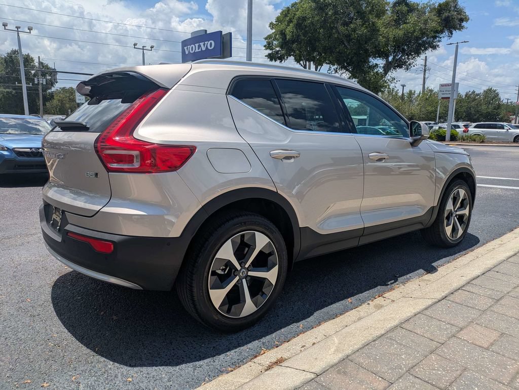 Certified 2023 Volvo XC40 B5 Plus w/ Protection Package Premier AWD/4WD image 6