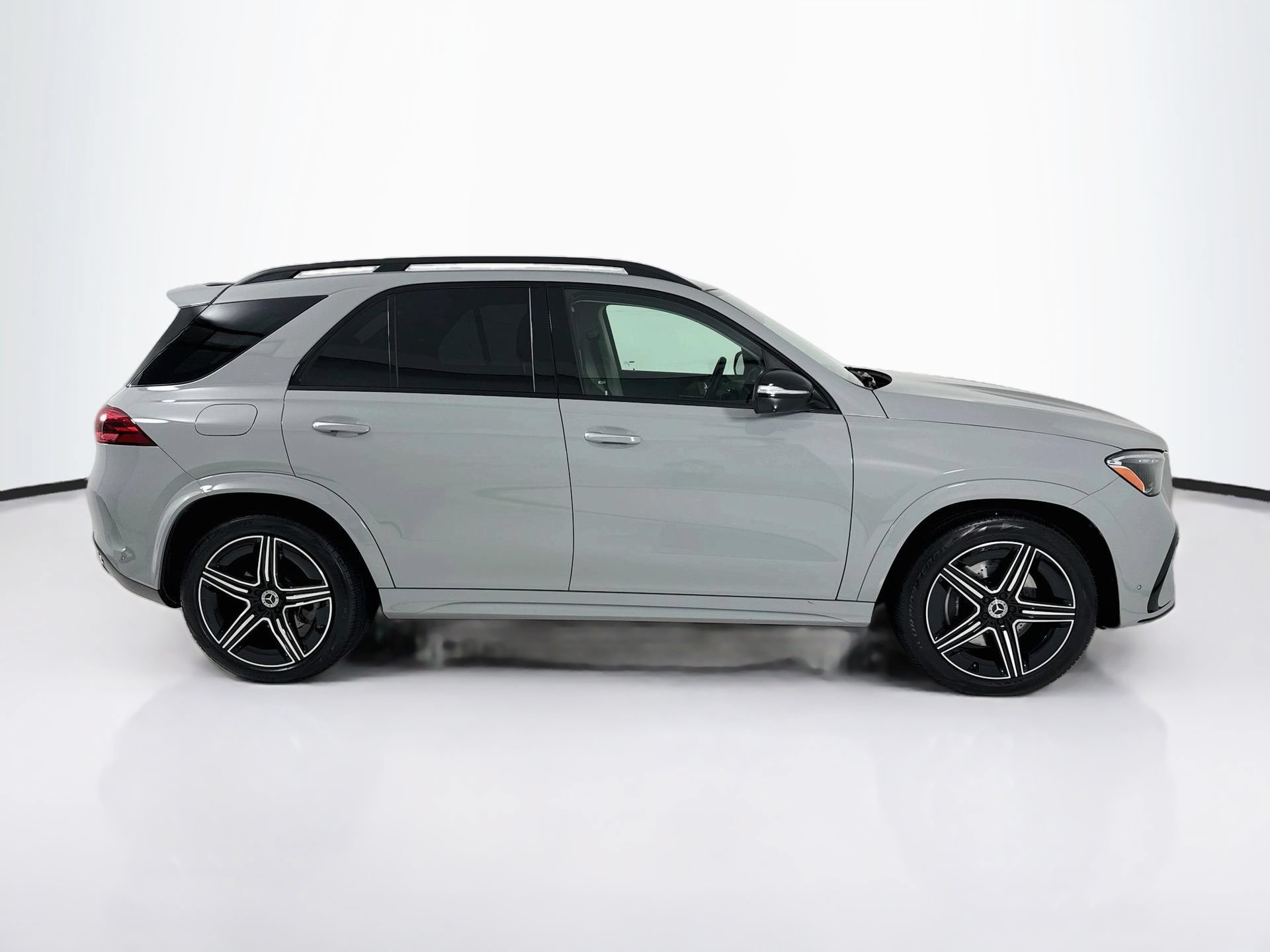 Certified 2025 Mercedes-Benz GLE 350 4MATIC image 9