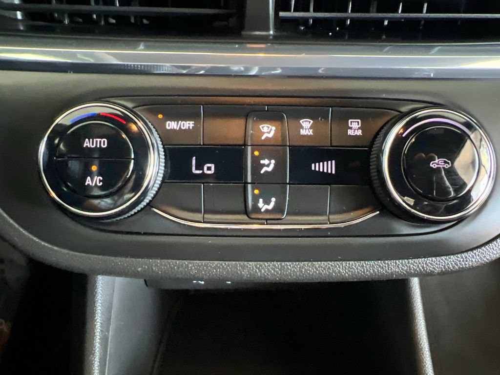 Used 2025 Buick Envista Preferred FWD image 56