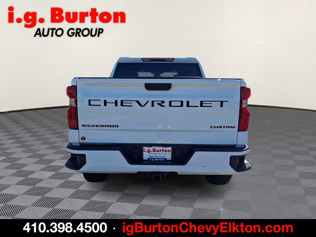 Used 2023 Chevrolet Silverado 1500 Custom w/ LPO, Dark Essentials Package image 5
