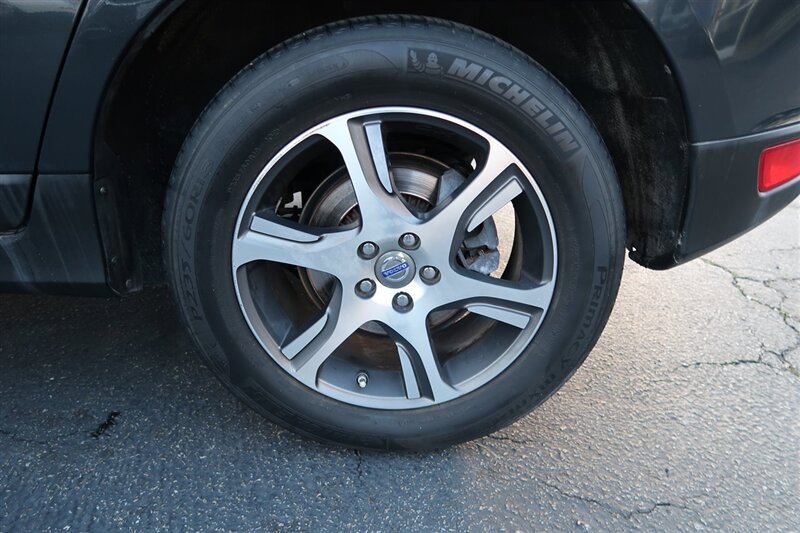 Used 2013 Volvo XC60 T6 AWD/4WD image 20