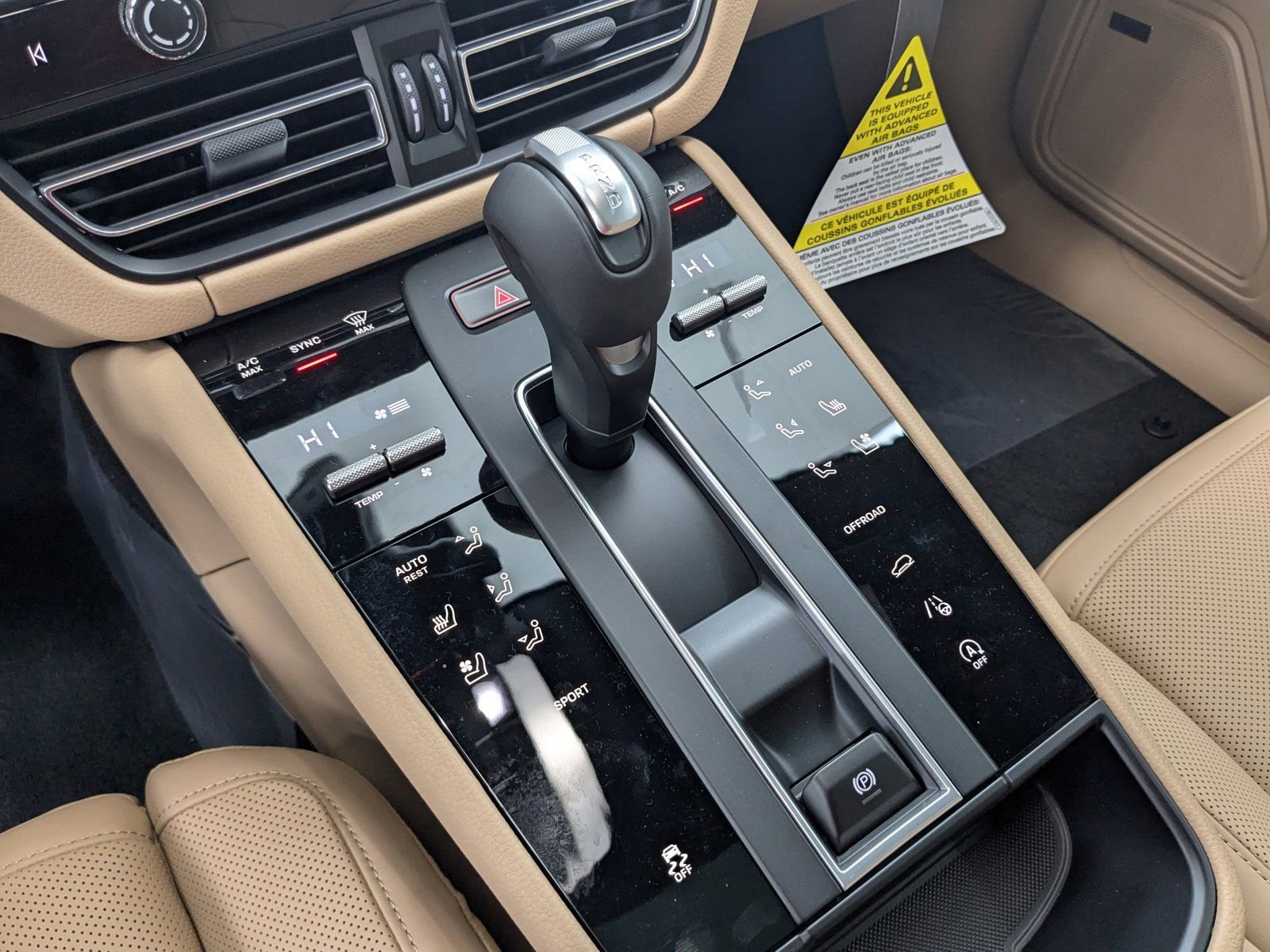 New 2026 Porsche Macan image 18