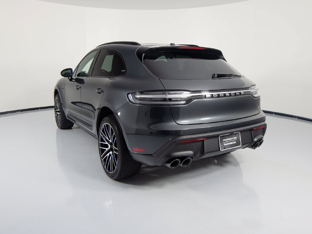 Certified 2026 Porsche Macan AWD/4WD image 8