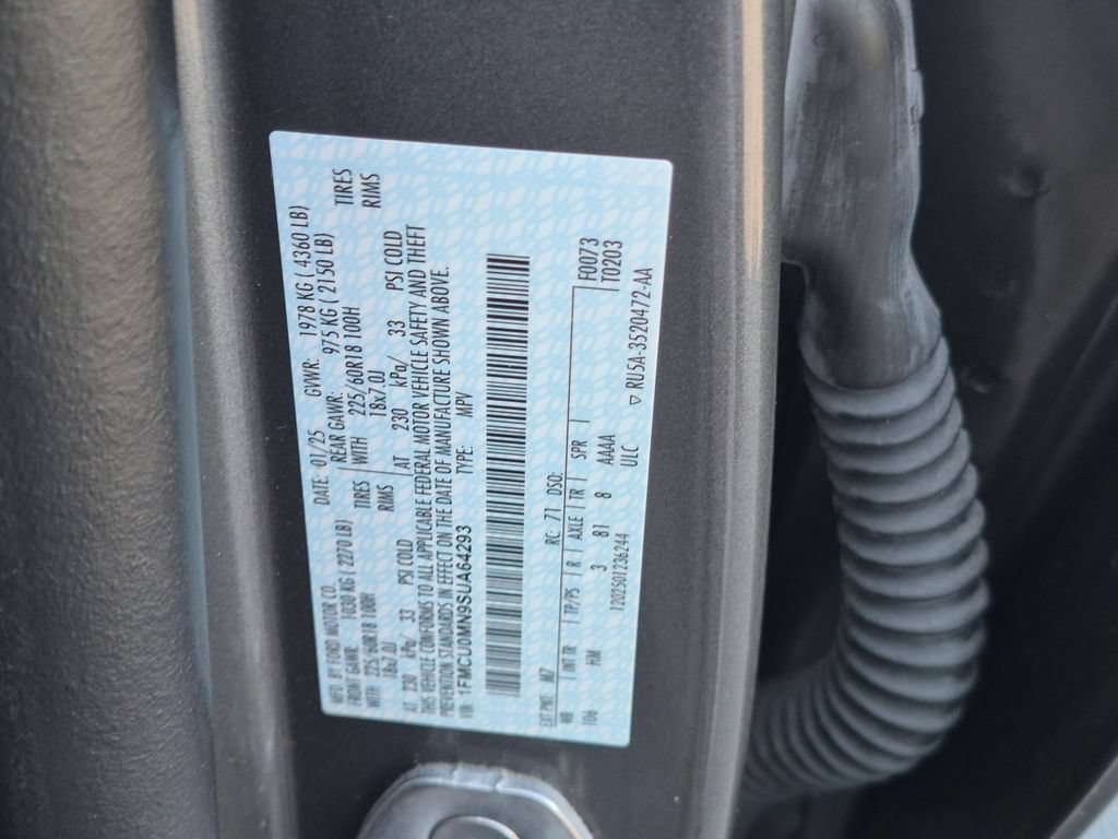 Used 2025 Ford Escape ST-Line FWD image 32