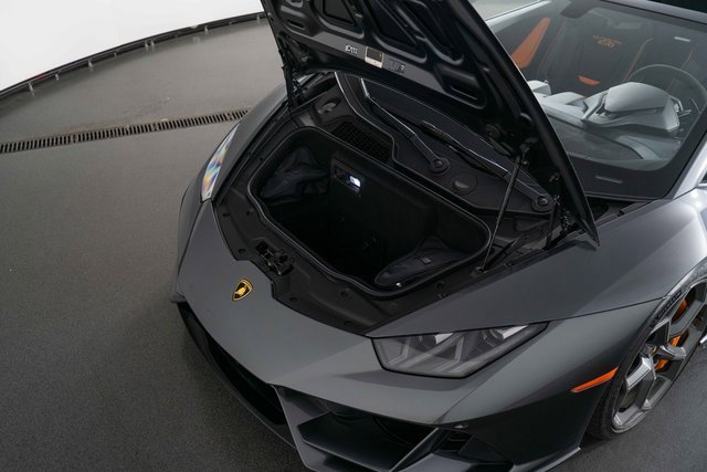 Used 2024 Lamborghini Huracan EVO image 27