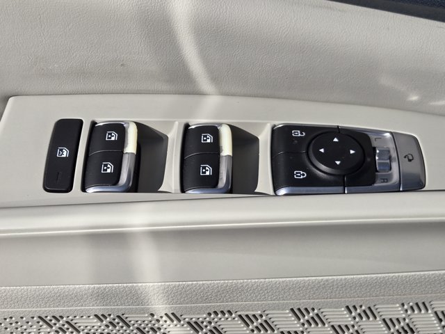 Used 2025 Kia Carnival SX FWD image 30