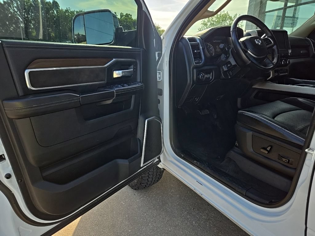 Used 2022 RAM 2500 Laramie AWD/4WD image 36