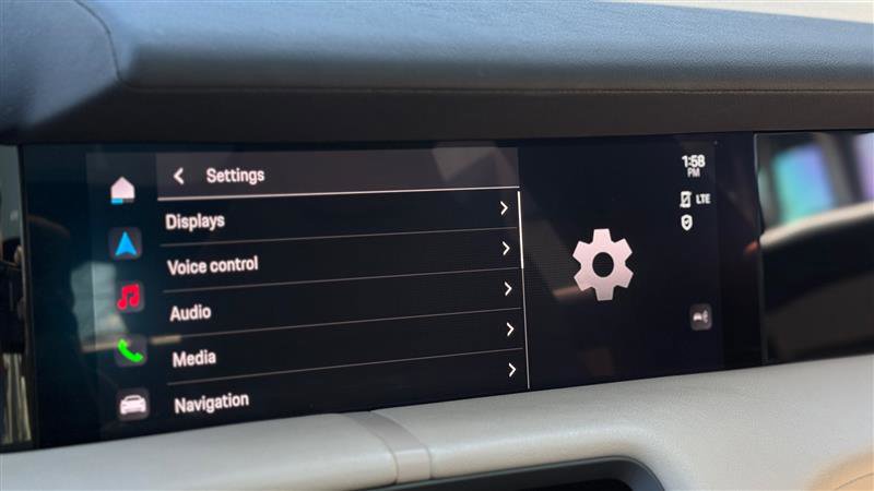 Used 2023 Porsche Taycan image 28