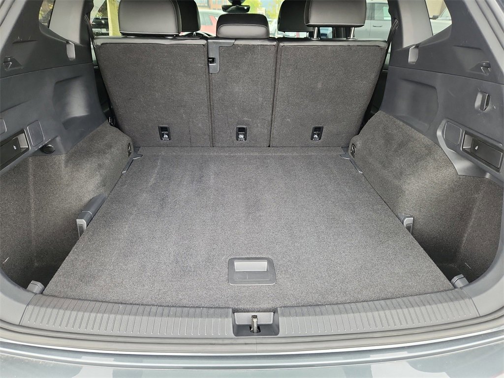 Used 2021 Volkswagen Tiguan SEL Premium R-Line image 23