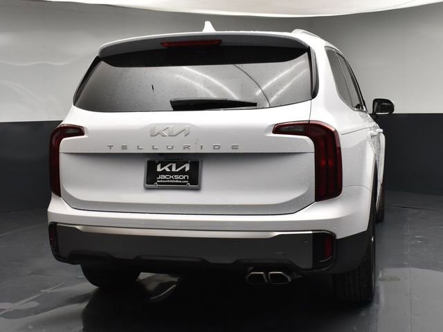 Certified 2025 Kia Telluride S FWD image 7
