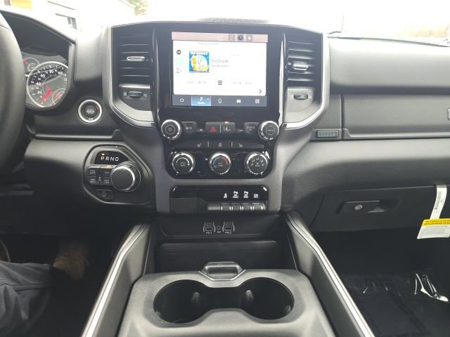 New 2026 RAM 1500 4x4 Crew Cab image 22