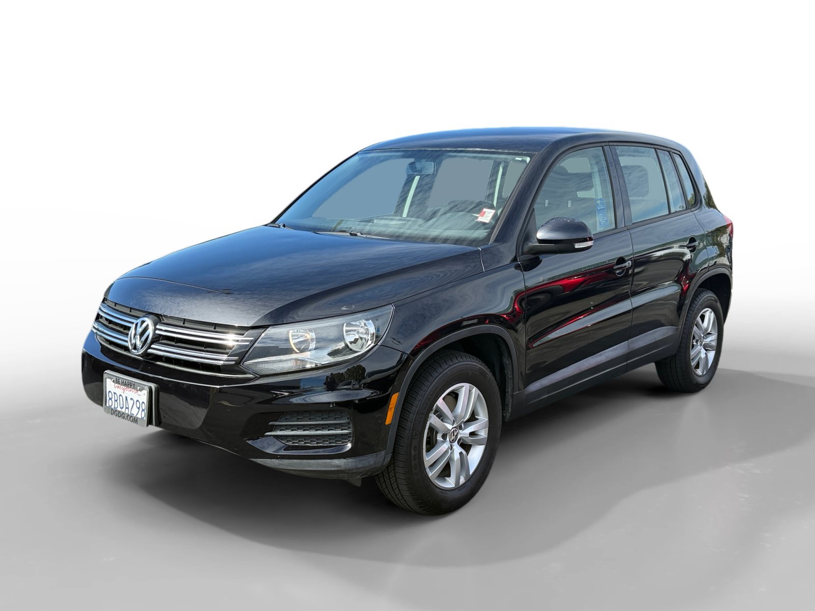 Used 2014 Volkswagen Tiguan S FWD image 1