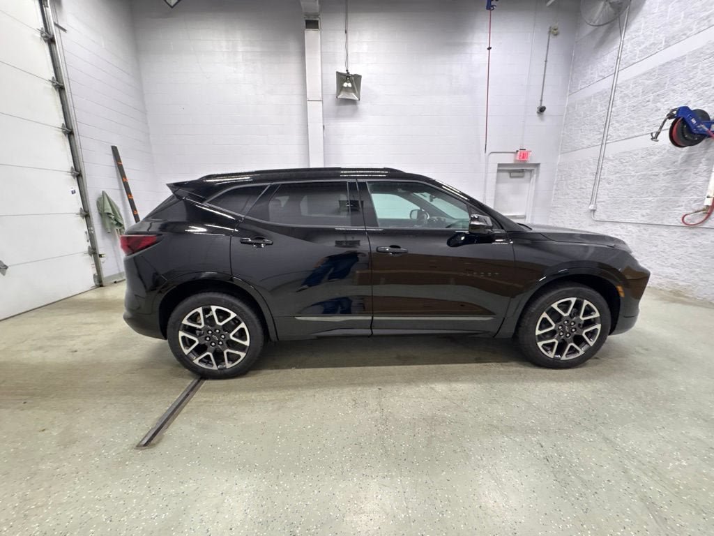 New 2026 Chevrolet Blazer RS w/ LPO, Floor Liner Package AWD/4WD image 3