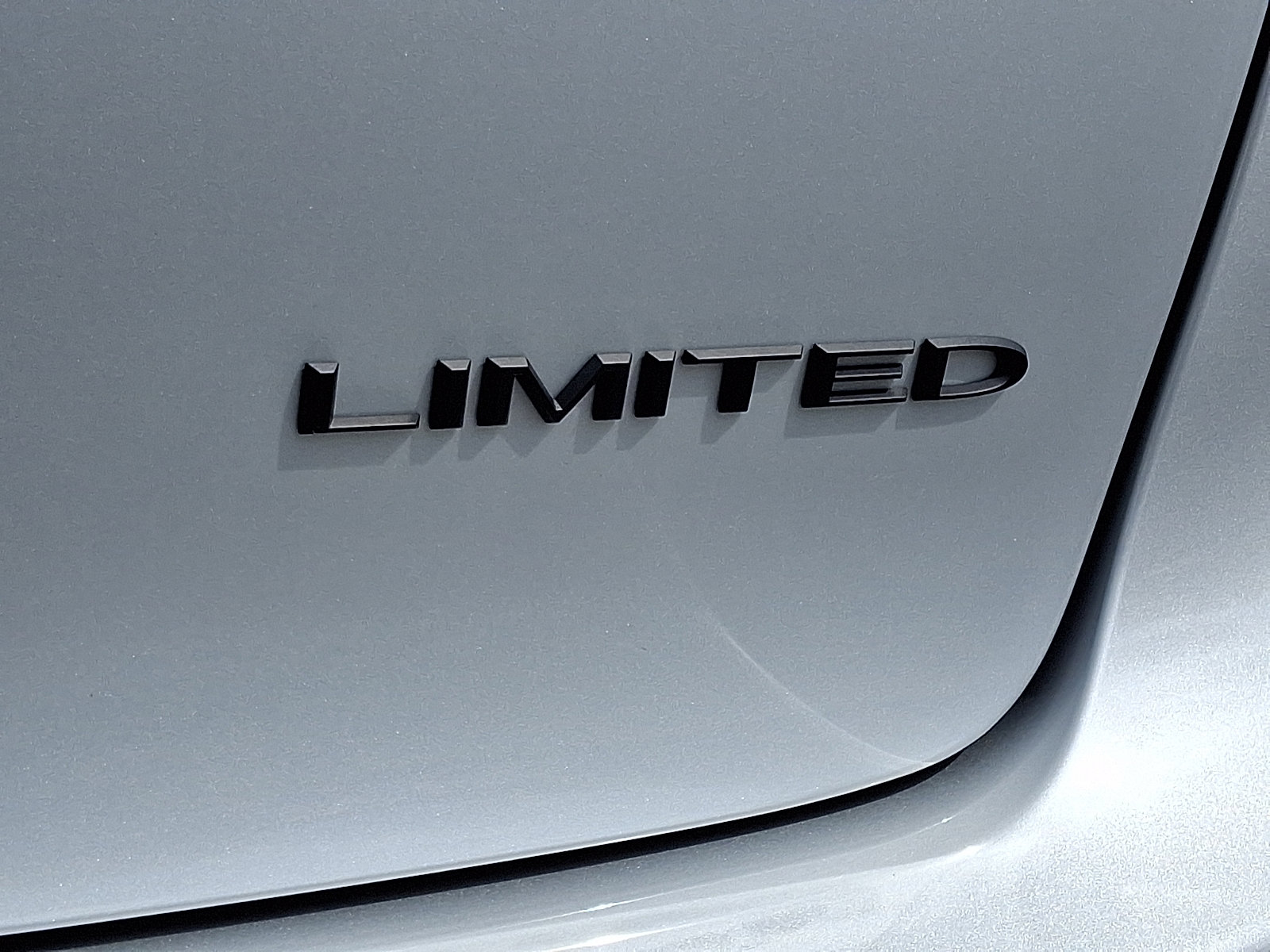 Certified 2024 Chrysler Pacifica Limited w/ S Appearance Package image 31