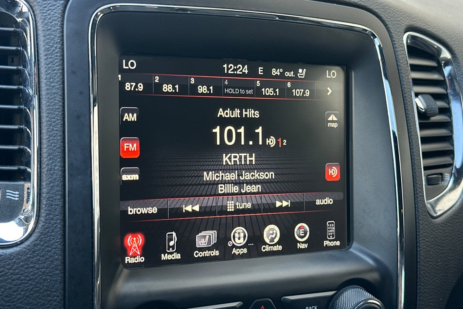 Used 2017 Dodge Durango R/T w/ Technology Group RWD image 25