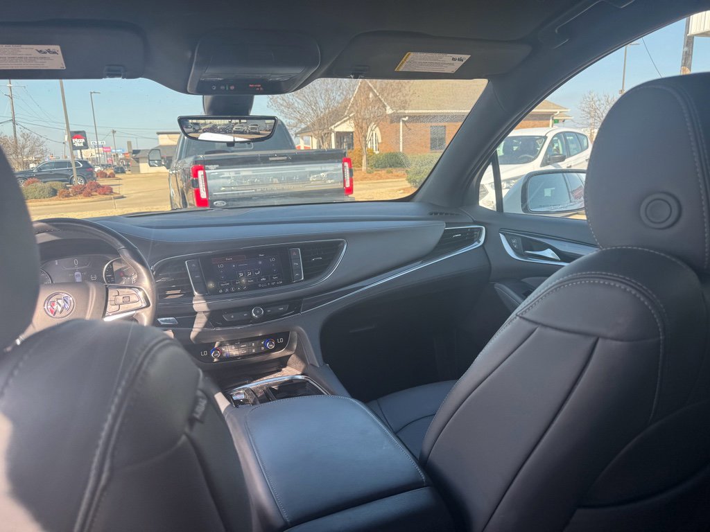 Used 2024 Buick Enclave Premium image 16
