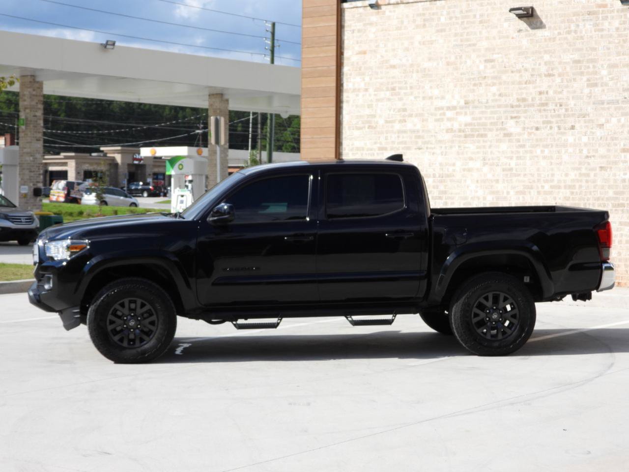 Used 2022 Toyota Tacoma SR5 RWD image 31