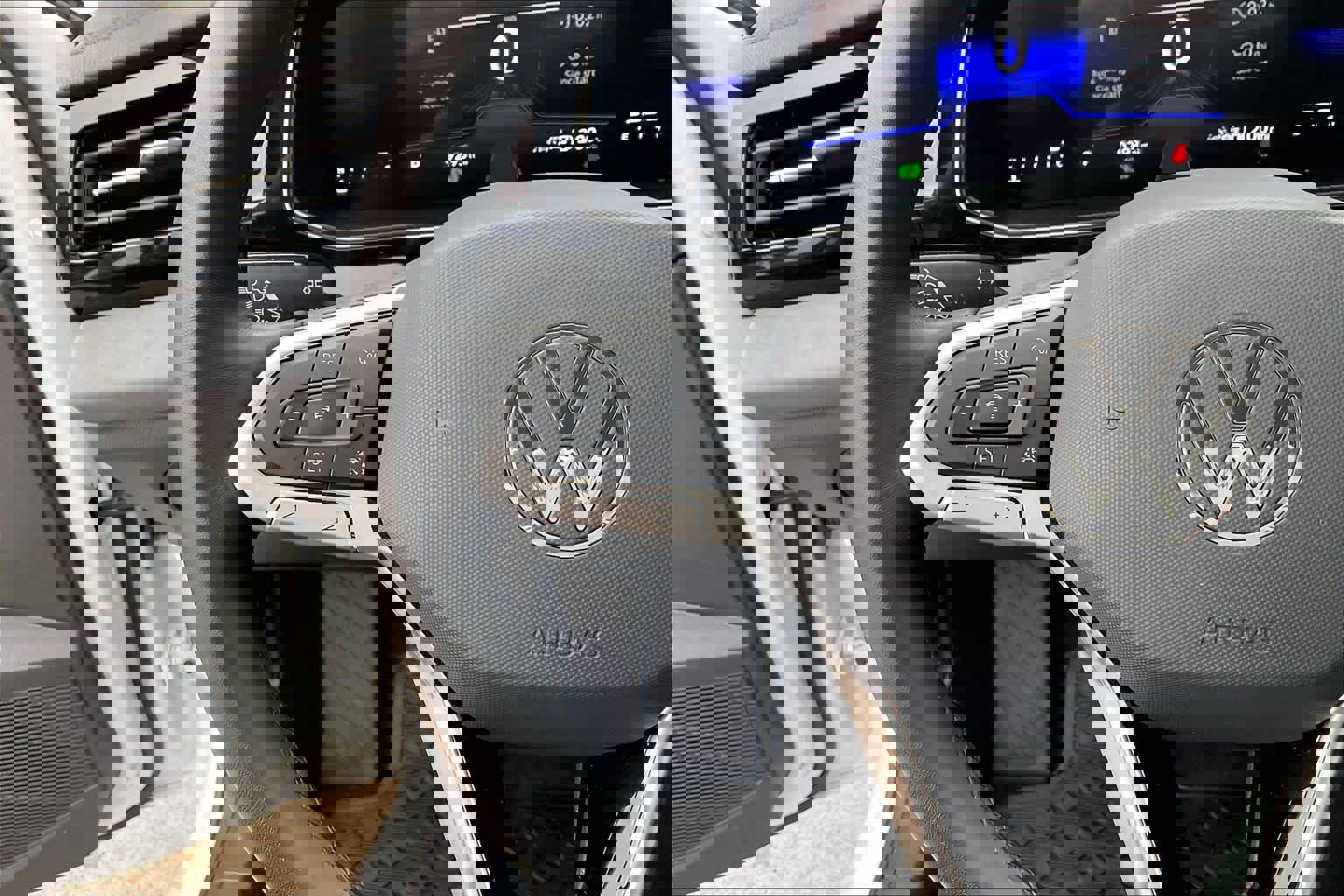 Used 2025 Volkswagen Jetta SE image 22