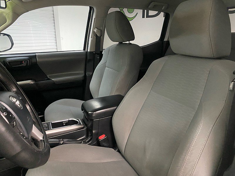 Used 2016 Toyota Tacoma SR5 w/ SR5 Appearance Package (SN) RWD image 9