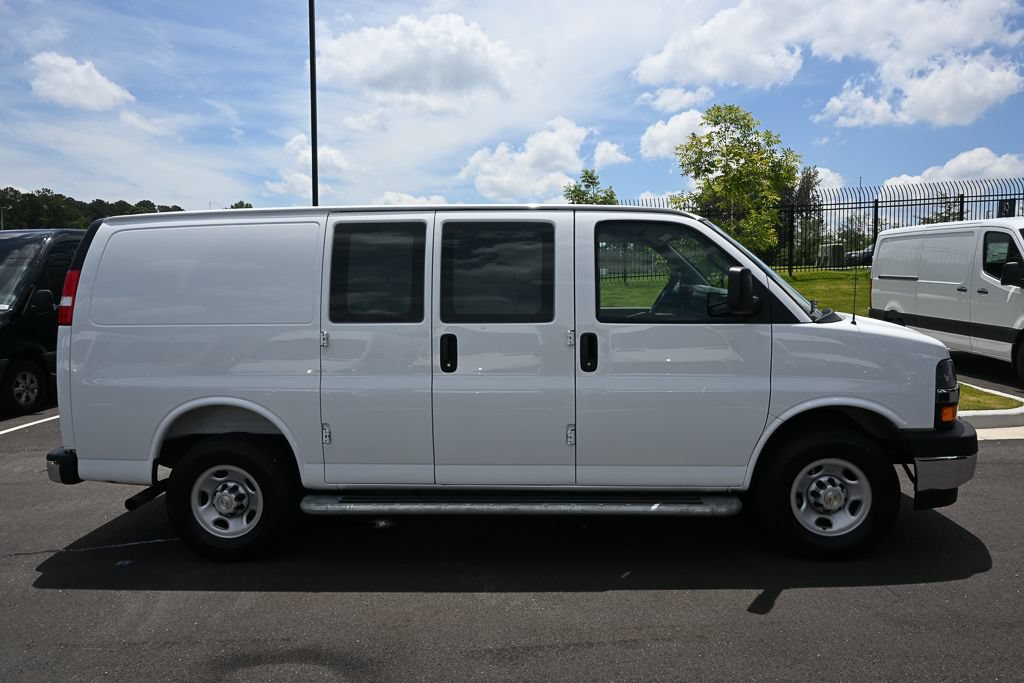 Used 2025 Chevrolet Express 2500 w/ Driver Convenience Package RWD image 22