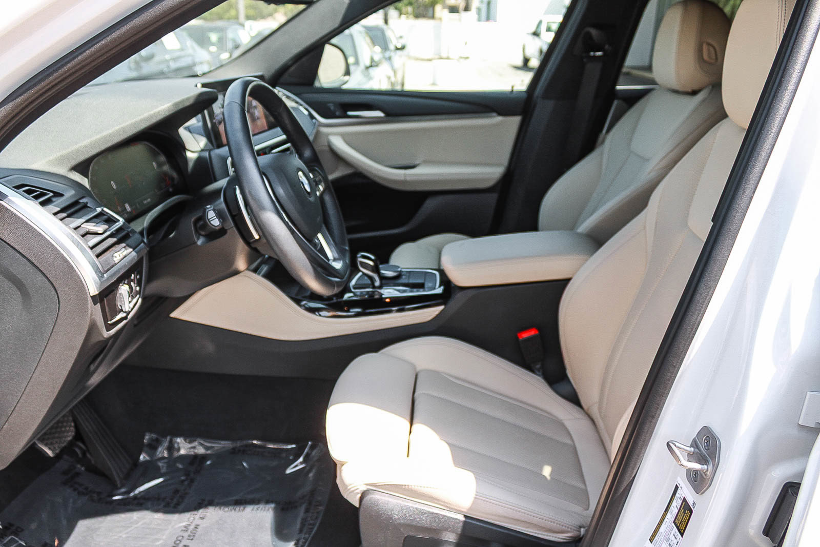 Used 2024 BMW X4 xDrive30i w/ Premium Package AWD/4WD image 17