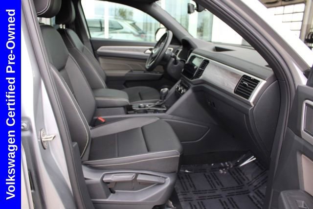 Used 2023 Volkswagen Atlas Cross Sport SE w/ Black Wheel Package AWD/4WD image 20