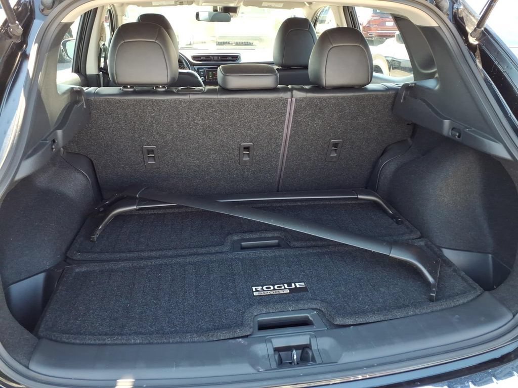 Used 2022 Nissan Rogue Sport SL AWD/4WD image 19