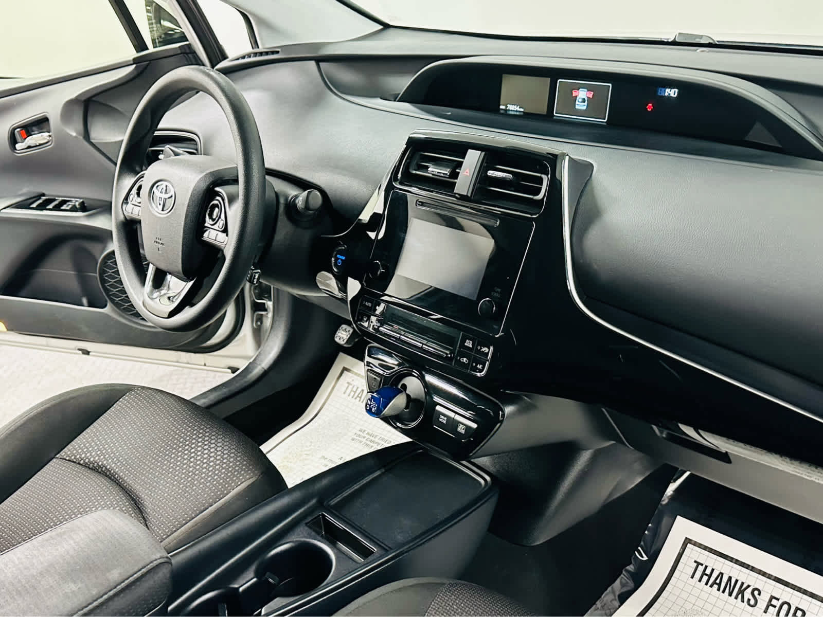 Used 2019 Toyota Prius LE image 8