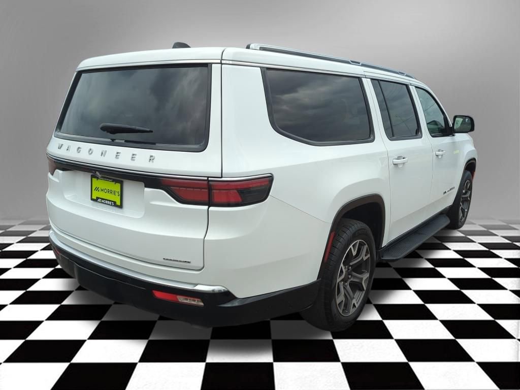 Used 2024 Jeep Wagoneer L Series III w/ Flexible Seating Group AWD/4WD image 8