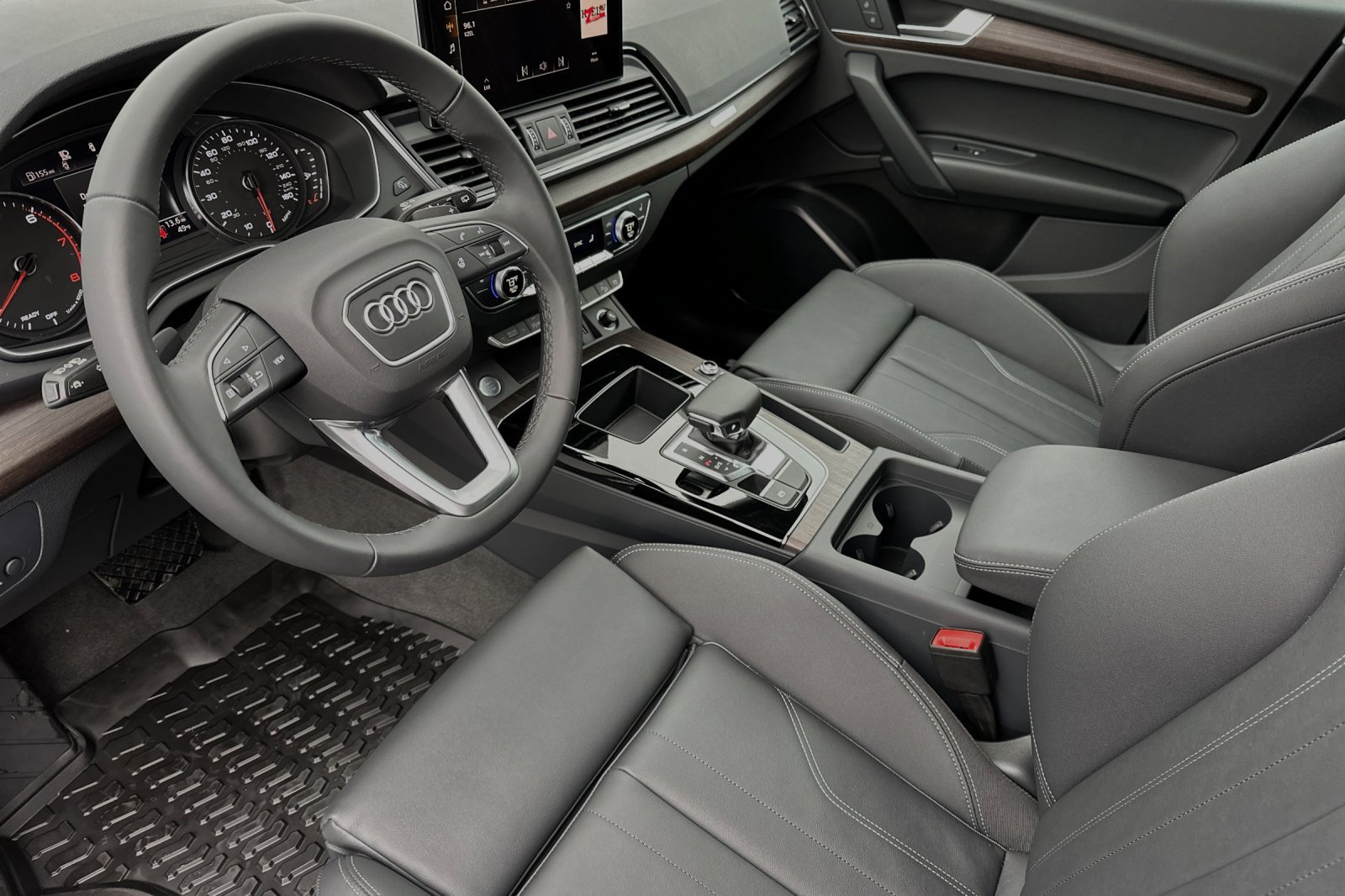 Certified 2025 Audi Q5 2.0T Premium image 9