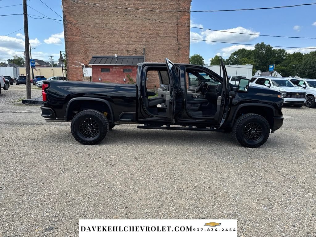 Used 2025 Chevrolet Silverado 2500 ZR2 AWD/4WD image 34